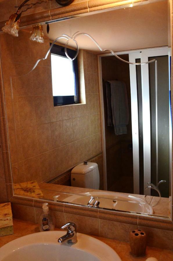 Elouthia Residence With Sea View And Hot Tub Tsoútsouros 외부 사진